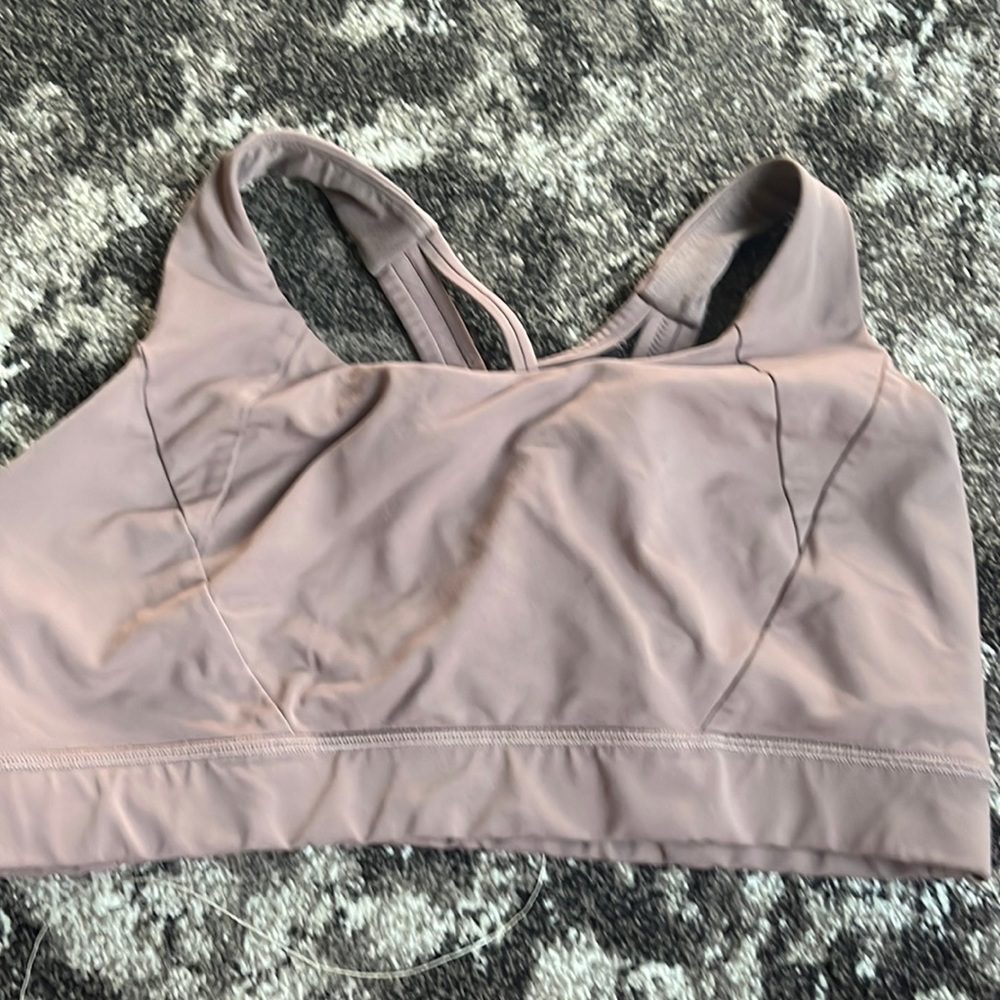 Lululemon sports bra
